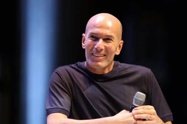 Zidane: Đam mê bóng đá là đặ